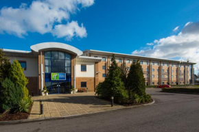 Holiday Inn Express Newport, an IHG Hotel